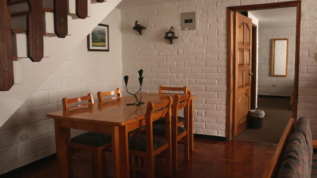Apartamentos Los Quipus Quito Rum bild
