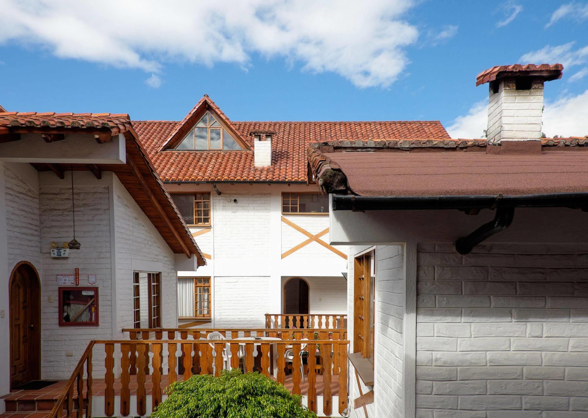 Apartamentos Los Quipus Quito Exteriör bild